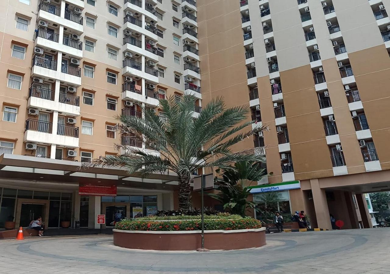 Sopian Apartemen Depok Luaran gambar