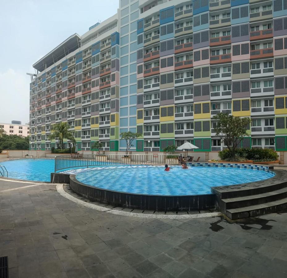 Sopian Apartemen Depok Luaran gambar