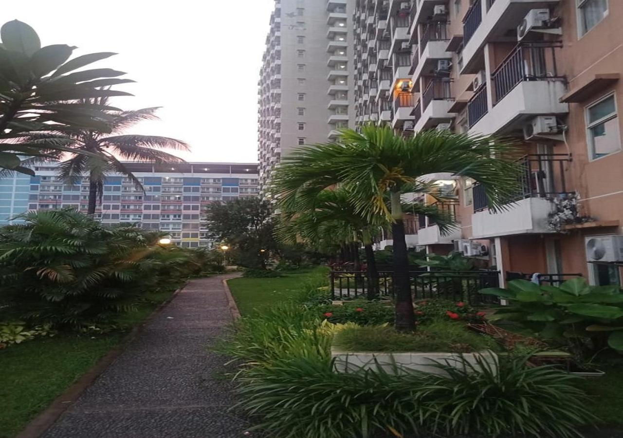 Sopian Apartemen Depok Luaran gambar