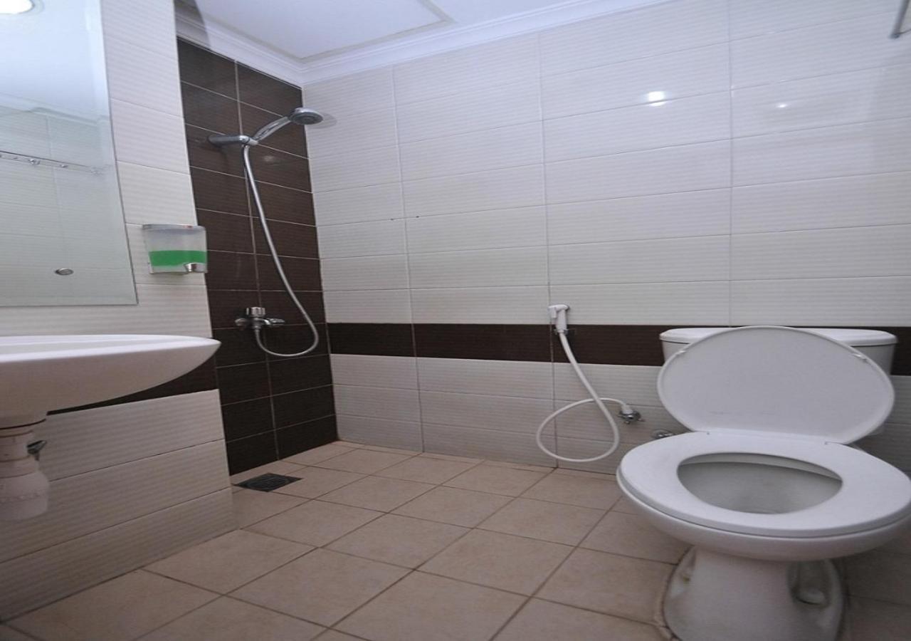 Sopian Apartemen Depok Luaran gambar